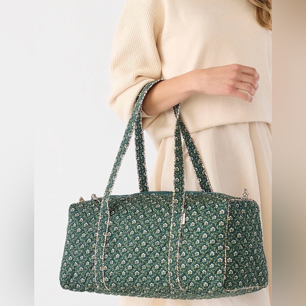VERA BRADLEY SMALL ORIGINAL DUFFEL BAG